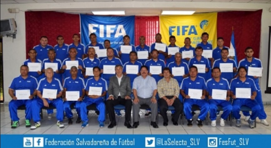 Curso de Entrenador de Futbol JUVENIL FIFA
